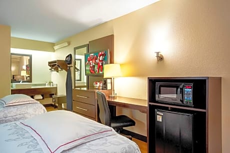 Premium 2 Full Beds Smoke Free (Upgraded Bedding & Snack)