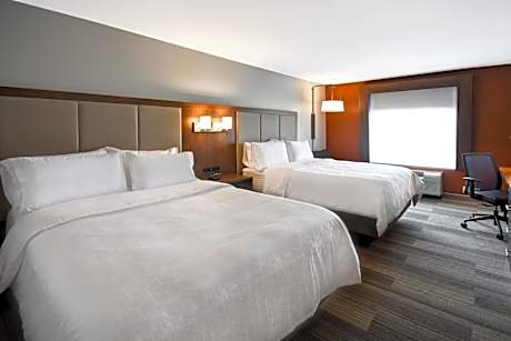 Queen Room - Mobility Access/Hearing Accessible