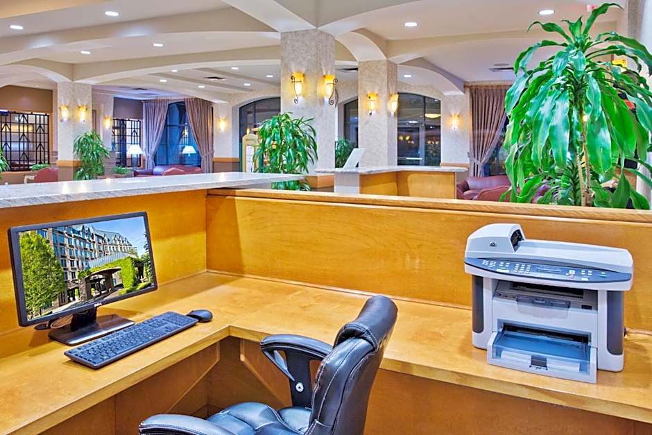 Holiday Inn North Vancouver By IHG