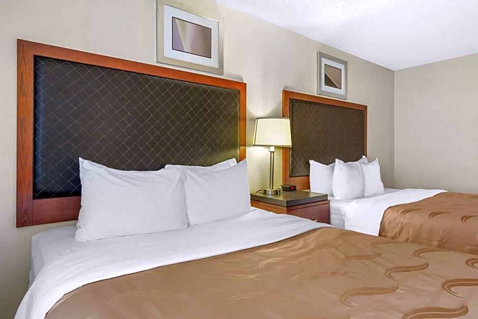 Quality Inn & Suites Lakewood - Denver Southwest