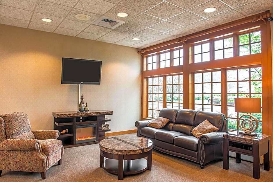 Quality Inn Pittsburgh Airport