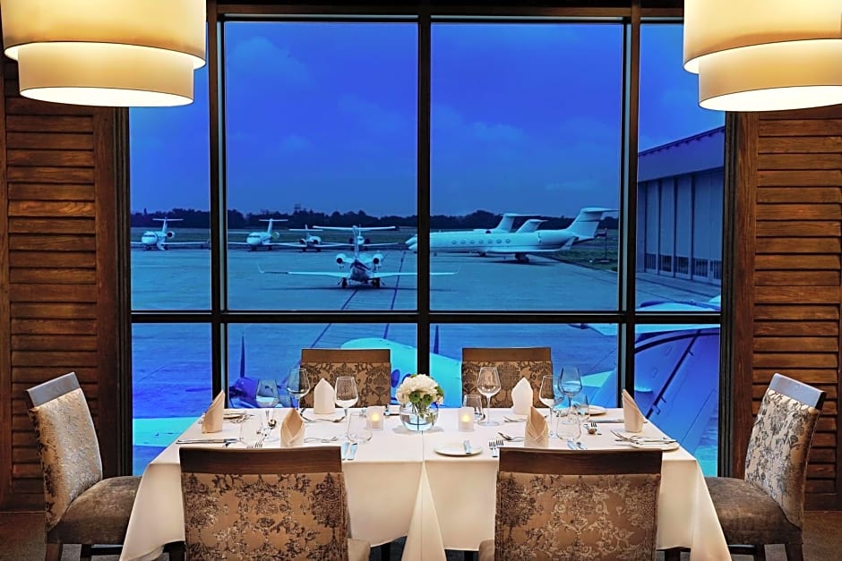 Legend Hotel Lagos Airport, Curio Collection By Hilton