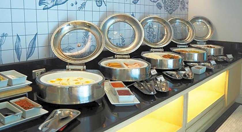 Kingston Suites Hotel Bangkok (SHA Plus)