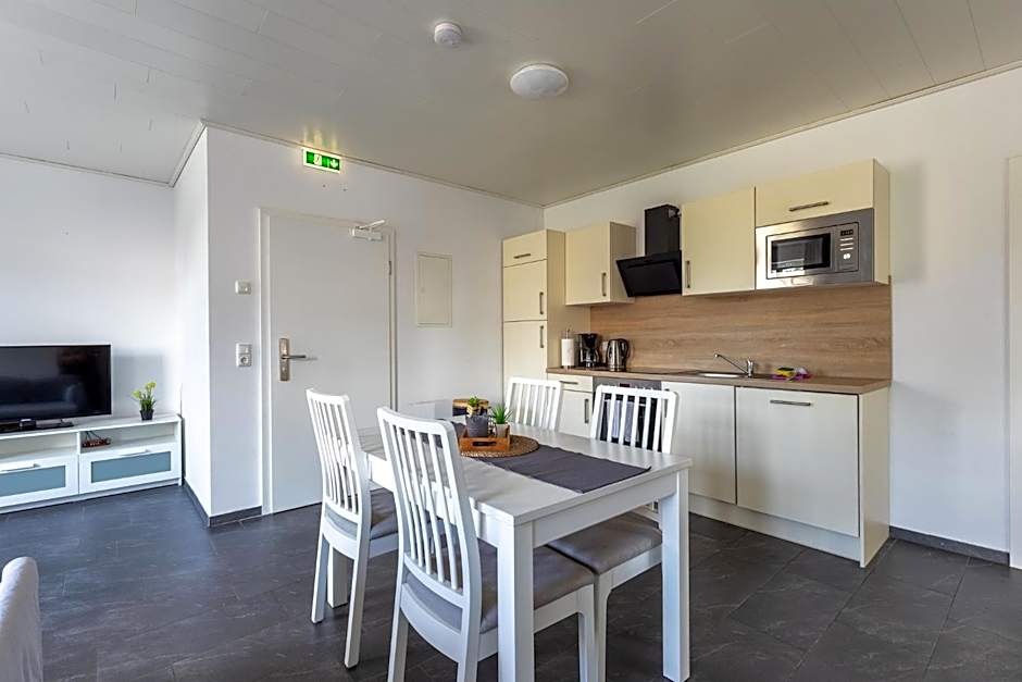 Ferienhaus Natura Ideal für Urlaub & Business, Küche, WLAN, Parkplatz