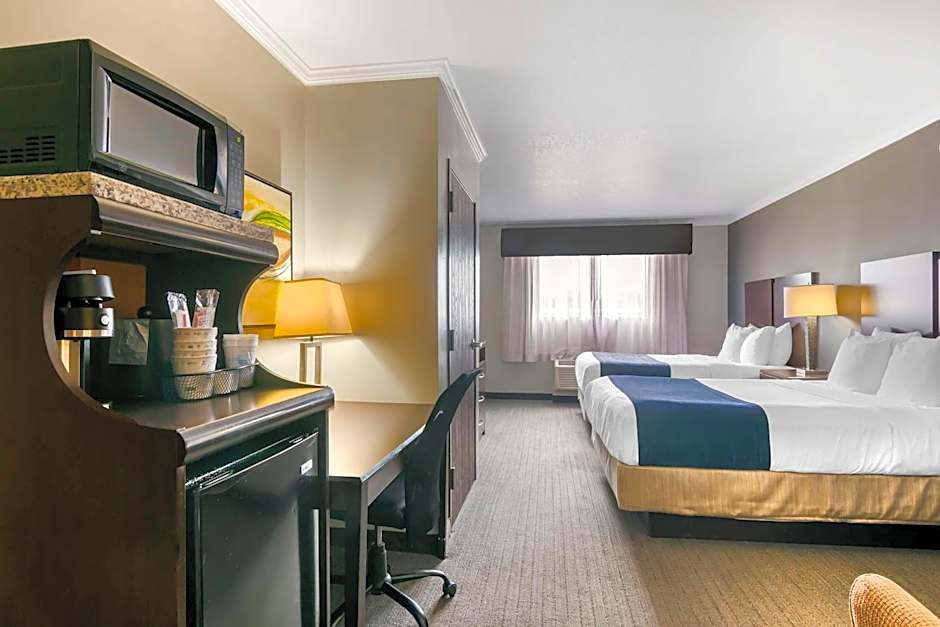 Best Western Plus Olathe Hotel & Suites