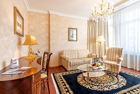 Senior Suite with City View