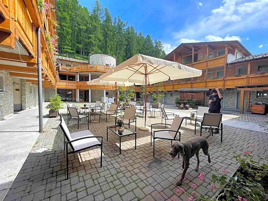 Boscone Suite Hotel