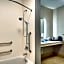 Holiday Inn Express & Suites El Paso I-10 East By IHG