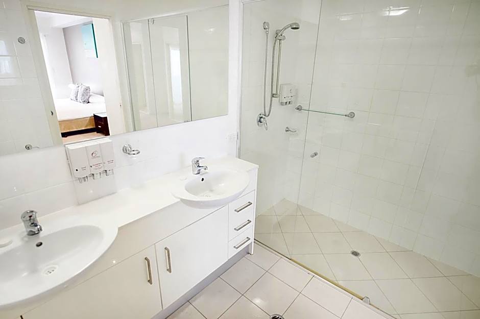 Gladstone City Central Apartment Hotel Official