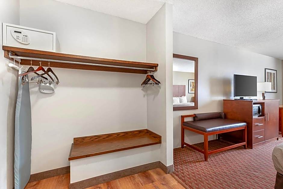 Quality Inn Saint Ignace I-75