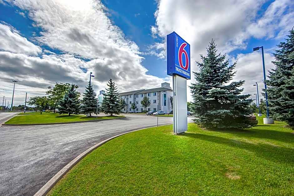 Motel 6-Burlington, ON - Toronto West - Oakville