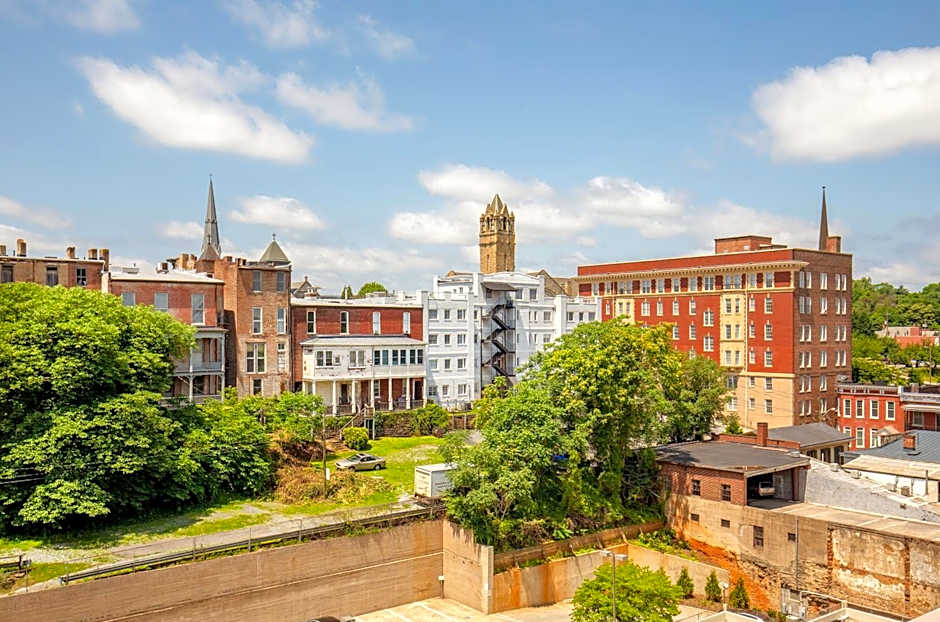 The Virginian Lynchburg, Curio Collection By Hilton