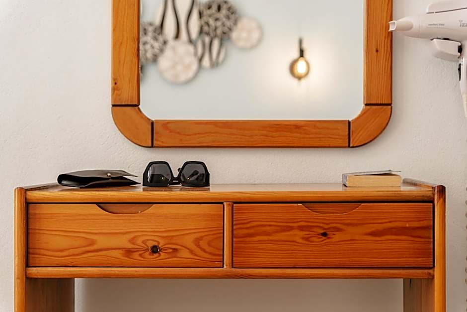 Eclipse Studios Naxos