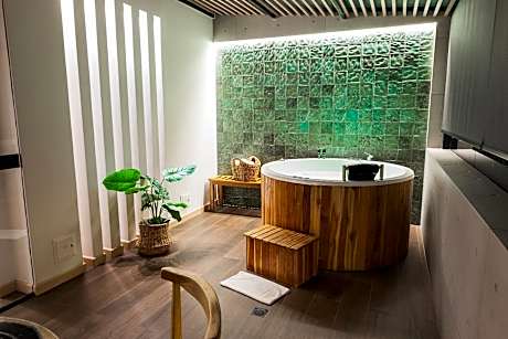 Hotel Black Tower Premium