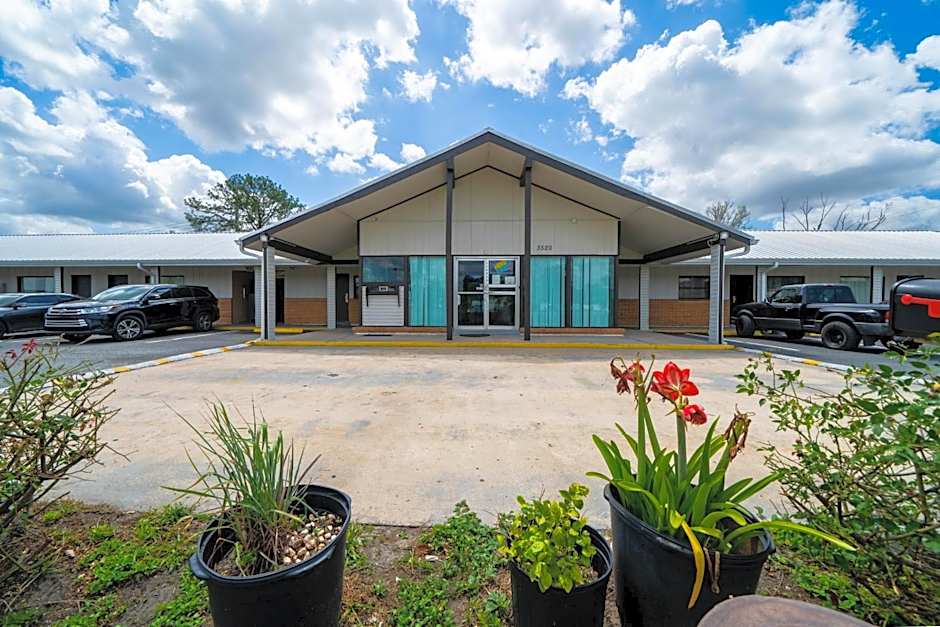 OYO Hotel Ocala, FL I-75