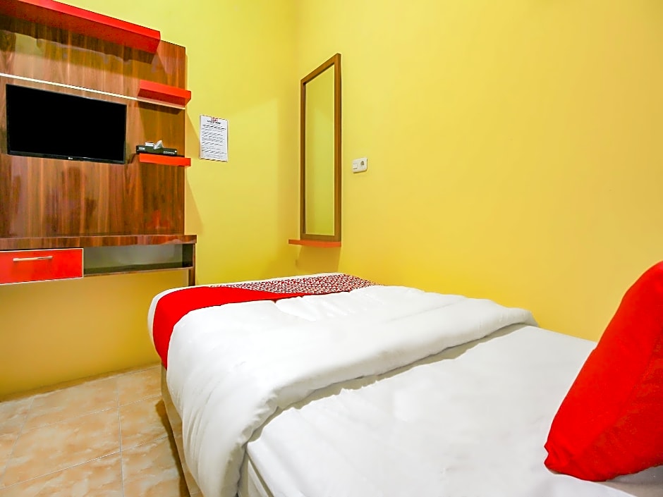 OYO 90216 Kost Sanny