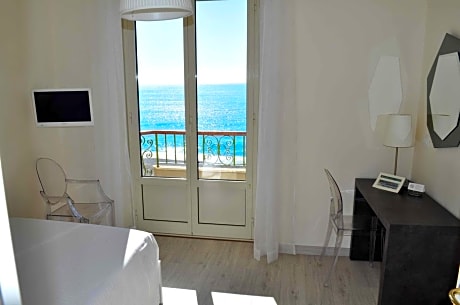 Single Room with Balcony and Sea View