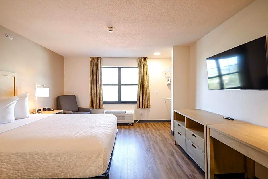 Extended Stay America Suites - Cleveland - Beachwood - Orange Place - South