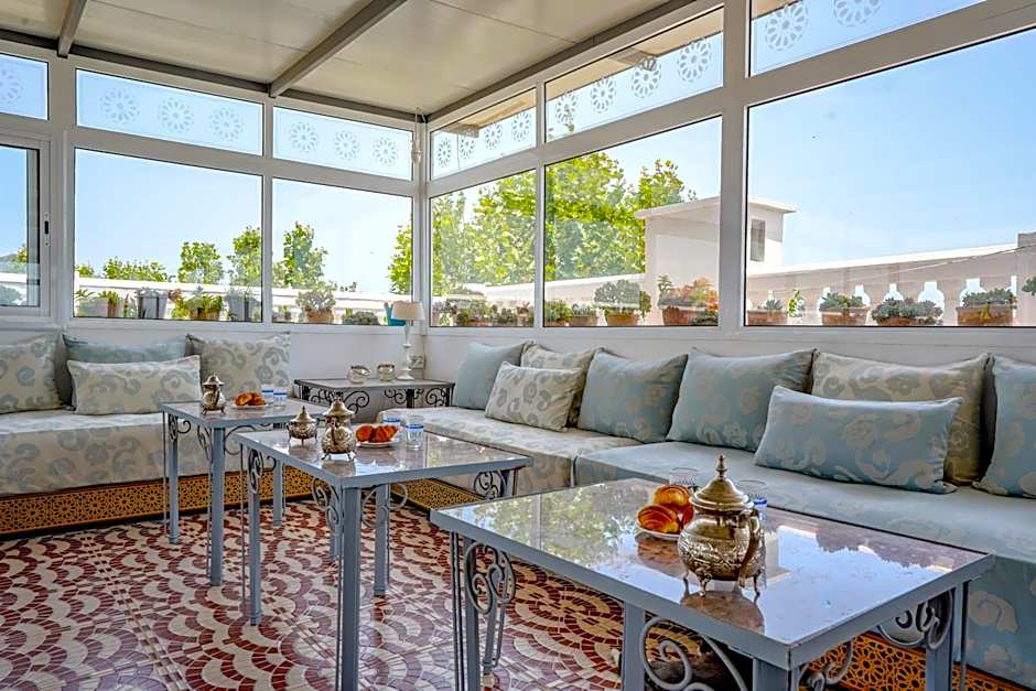 Riad Salt River