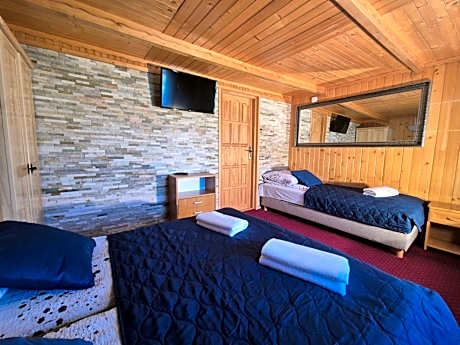 Quadruple Room with Private Bathroom