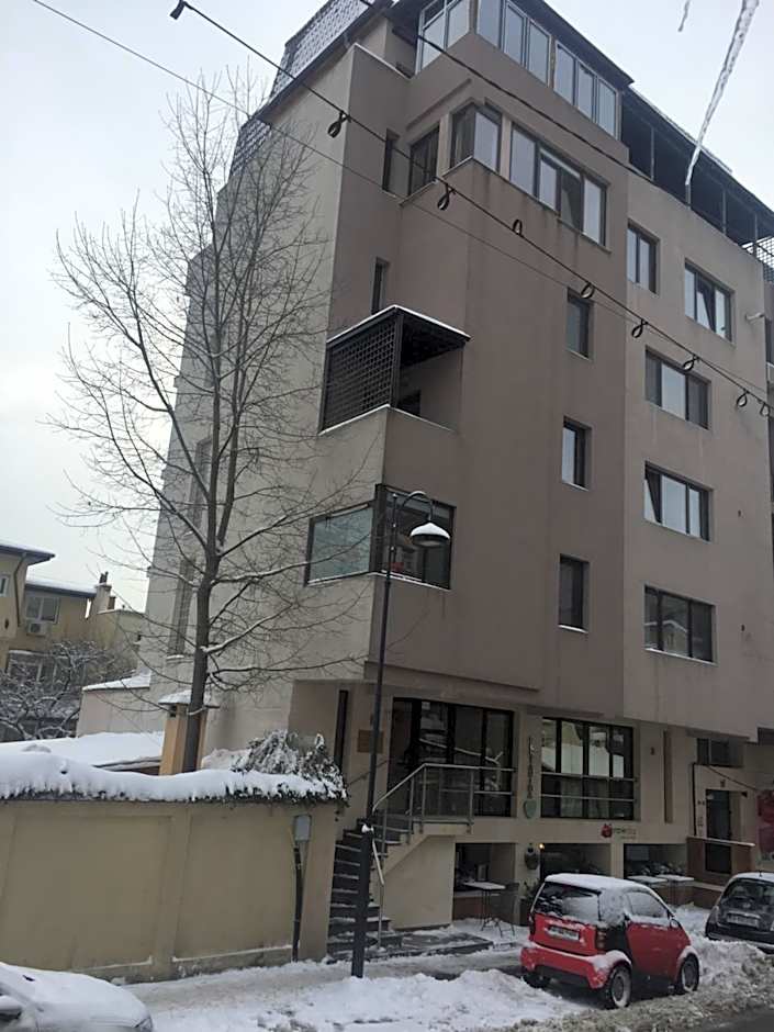 AZZA Residence