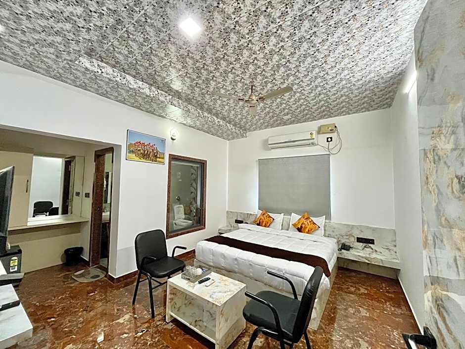 Hotel SSR Palace Mount Abu