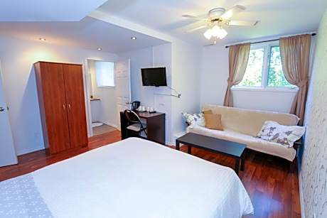 Standard Family Room