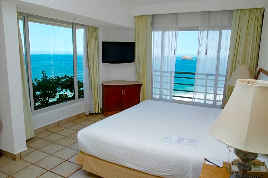Emporio Ixtapa - with Optional All Inclusive