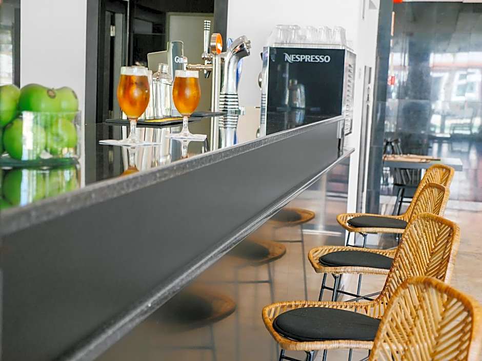 Topazio Vibe Beach Hotel & Apartments