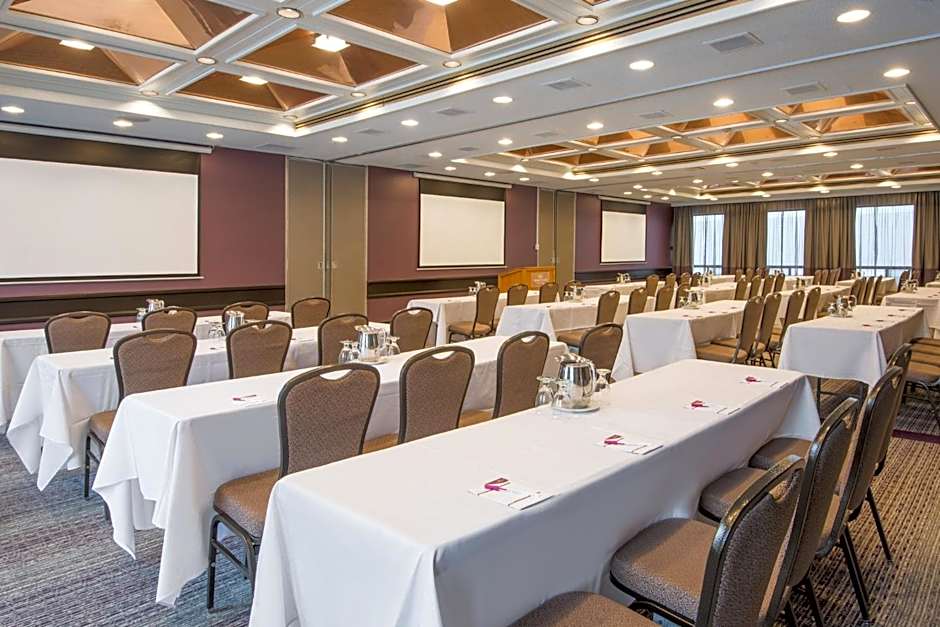 Crowne Plaza Kitchener-Waterloo By IHG