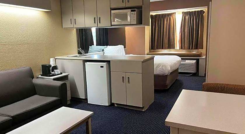 Microtel Inn & Suites By Wyndham Houston