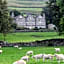 Braithwaite Hall Bed & Breakfast