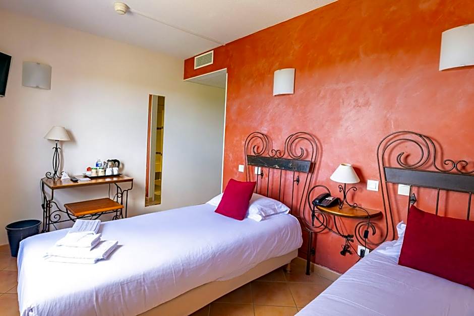 Hotel Restaurant Le Gardon - Pont du Gard