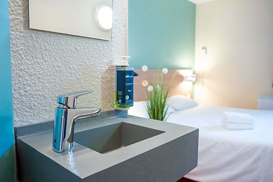 Brit Hotel Essentiel Tours Nord