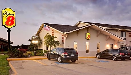 Super 8 by Wyndham Keokuk