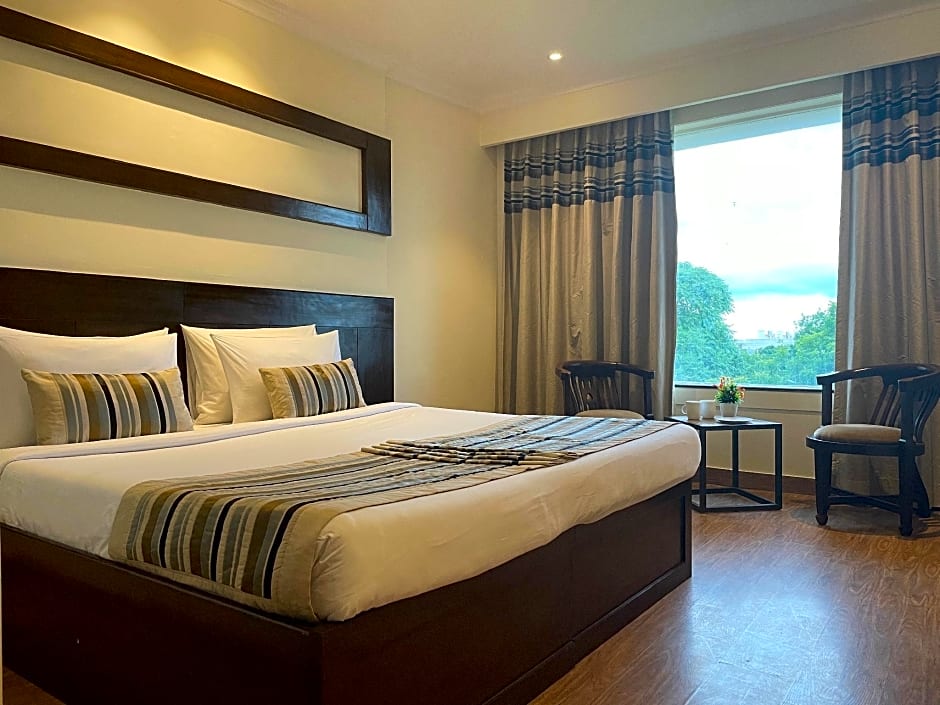 Hotel Royale Residency