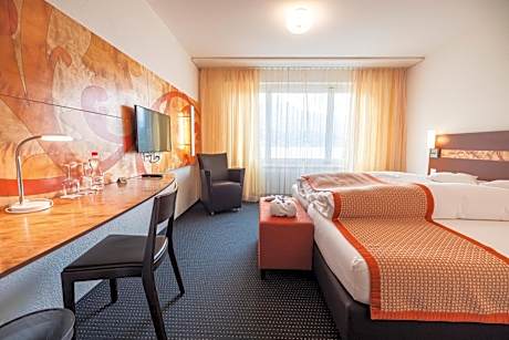 Standard Double or Twin Room with Bath