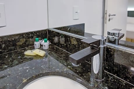 DOUBLE BED STANDARD 2 ADULTS