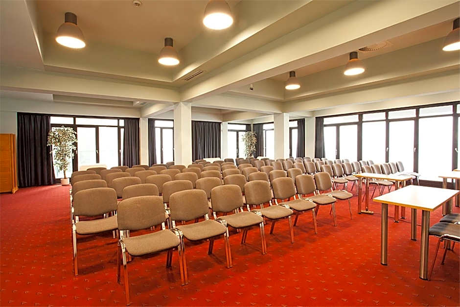 Hotel Tomislavov Dom