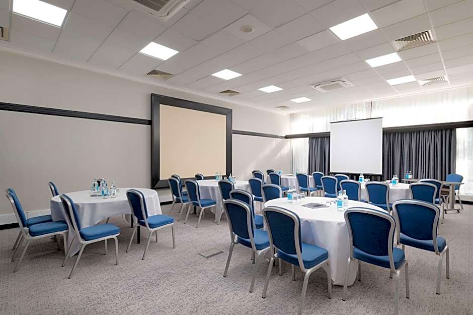 Hilton London Gatwick Airport