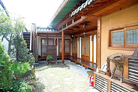 Jeonju Cheongnaru Pension