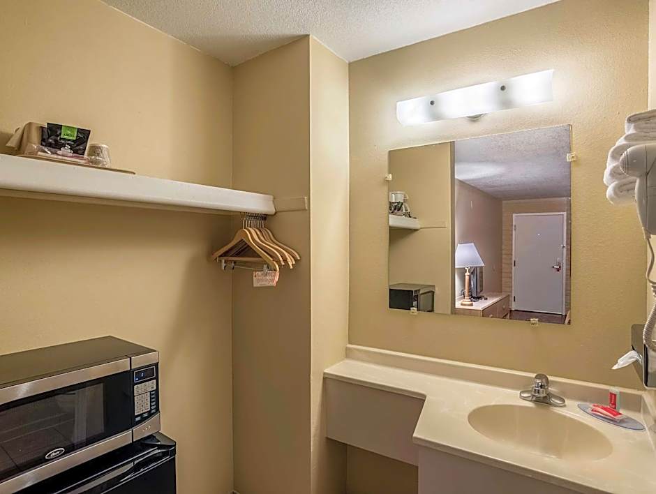 Econo Lodge I-40 Exit 286-Holbrook