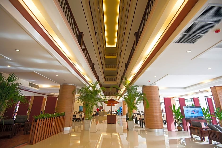 The President Hotel at Chokchai 4