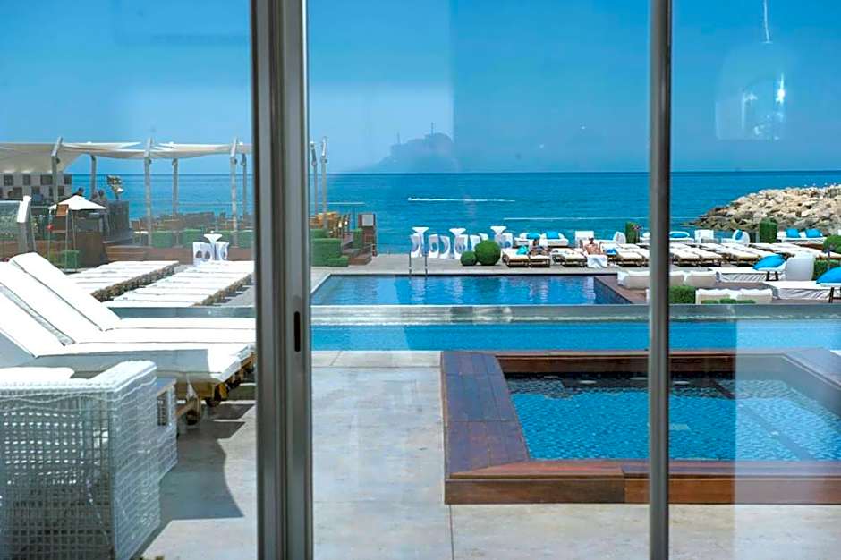 Veer Luxury Boutique Hotel & Beach Club