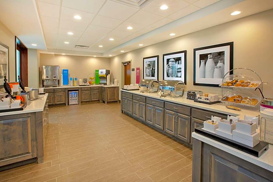 Hampton Inn By Hilton Sioux Falls / Southwest, SD