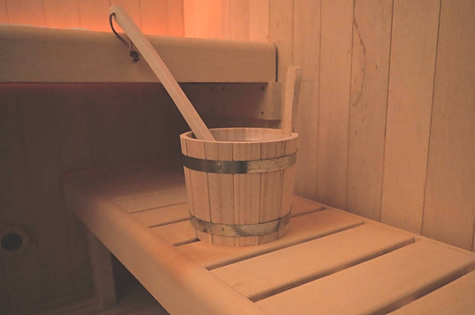 Palace Eight - Suites & Spa