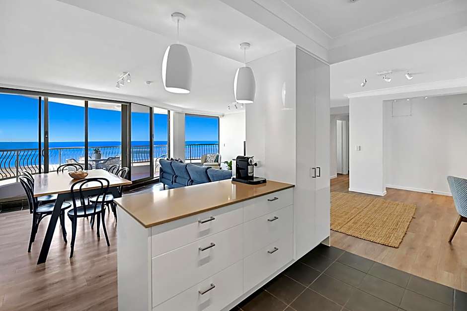 Albatross North Apartments