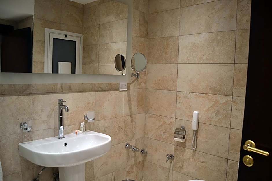 Omar El Khayam Al Minya Hotel - Luxury Accommodation
