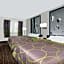 Super 8 by Wyndham Bloomfield