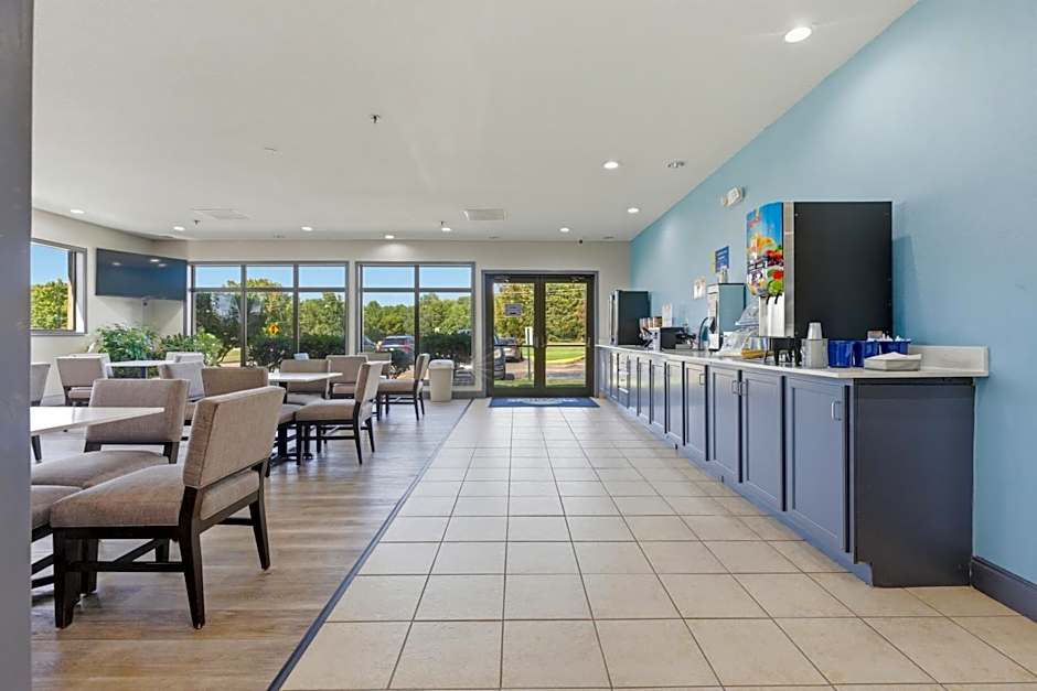 Days Inn & Suites by Wyndham Wynne